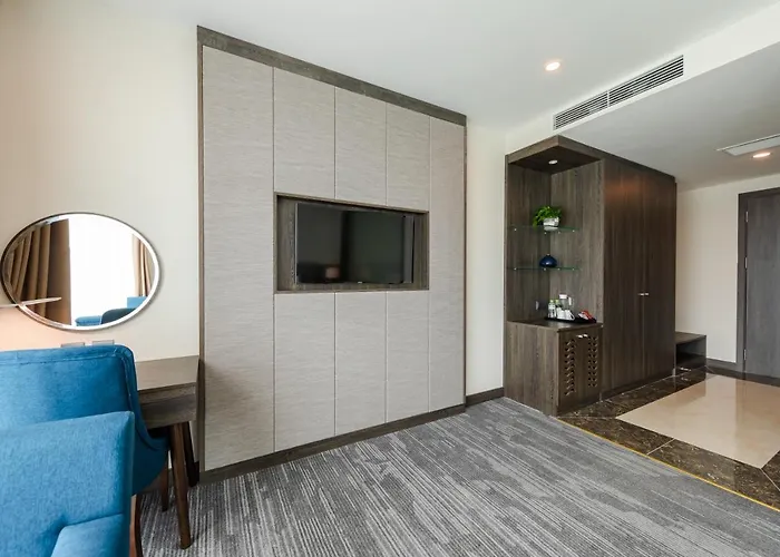 Muong Thanh Grand Bai Chay Hotel