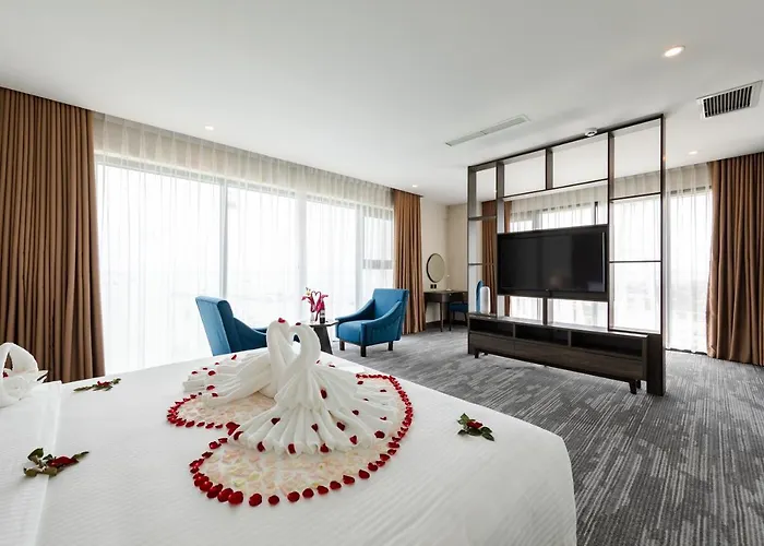 Muong Thanh Grand Bai Chay Hotel