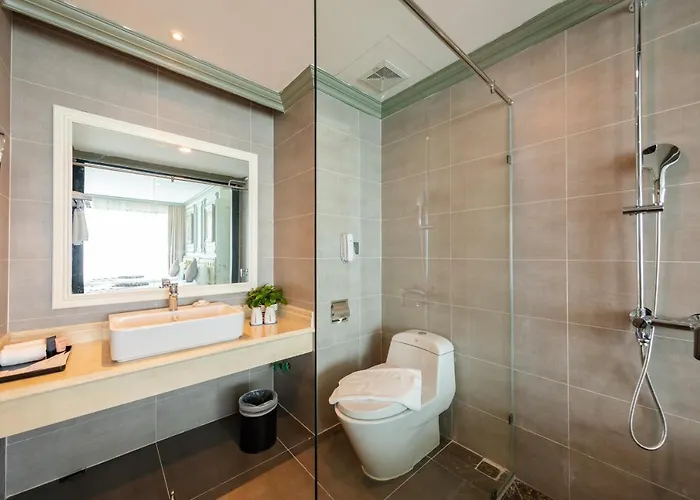 Hotel Muong Thanh Grand Bai Chay 4*