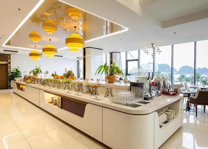Muong Thanh Grand Bai Chay Hotel