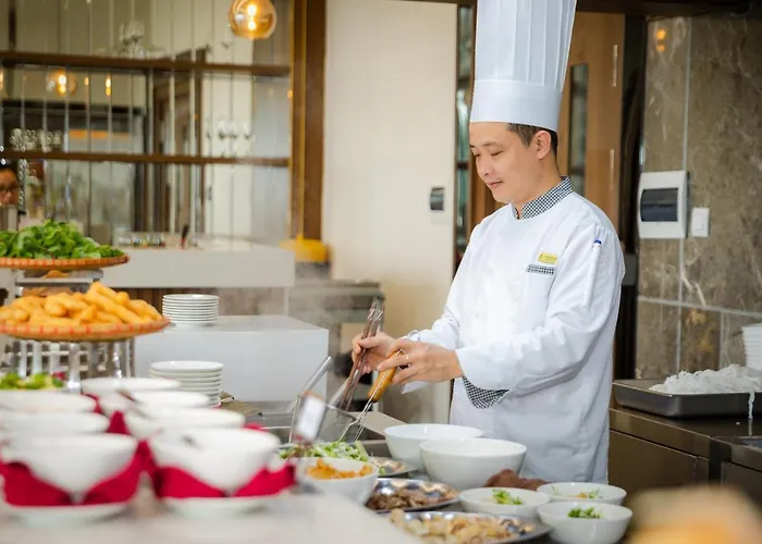 Muong Thanh Grand Bai Chay Hotel 4*