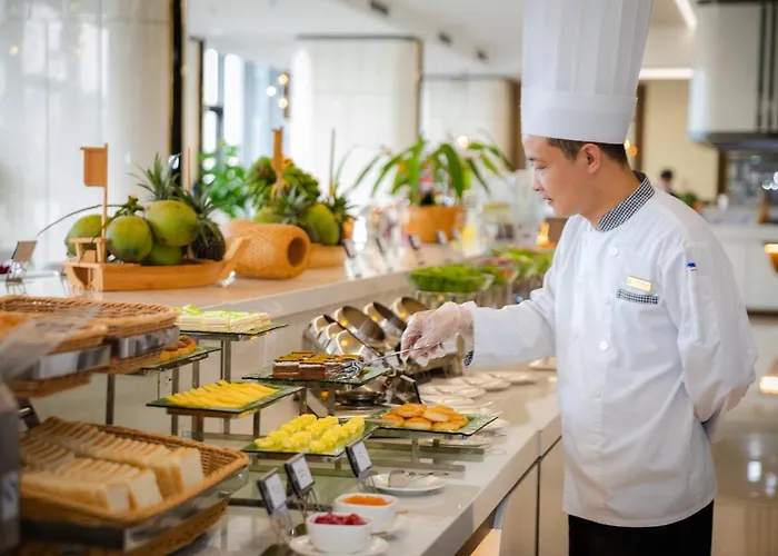 Muong Thanh Grand Bai Chay Hotel