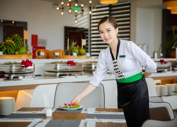 Muong Thanh Grand Bai Chay Hotel